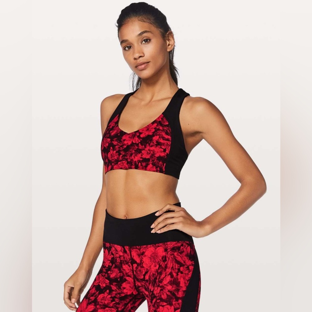 Lululemon Sweat Times Bra Carmine True Red Black Women’s Sports Bra Size 6